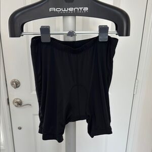 Padded cycling shorts